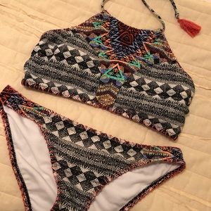 High neck style swimsuit